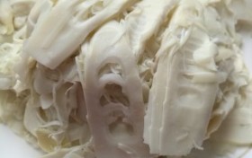 酸菜炒苦笋