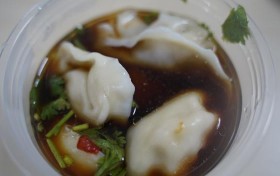 金华平安产险举办夏至民俗体验活动 以传统美食传递文化温度