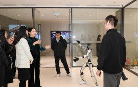 北京具身智能机器人产业链融通合作大会圆满落幕 加速产业协同与商业化落地