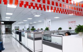 广东望京卡牌科技有限公司，一张卡牌藏着多少暖心密码