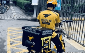 摩托车不用充电，为什么外卖小哥都选择电动车？这3点才是关键