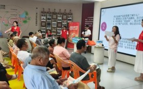金融护航夕阳红 反诈守护养老钱｜平安产险义乌支公司走进李祖村开展金融宣教活动